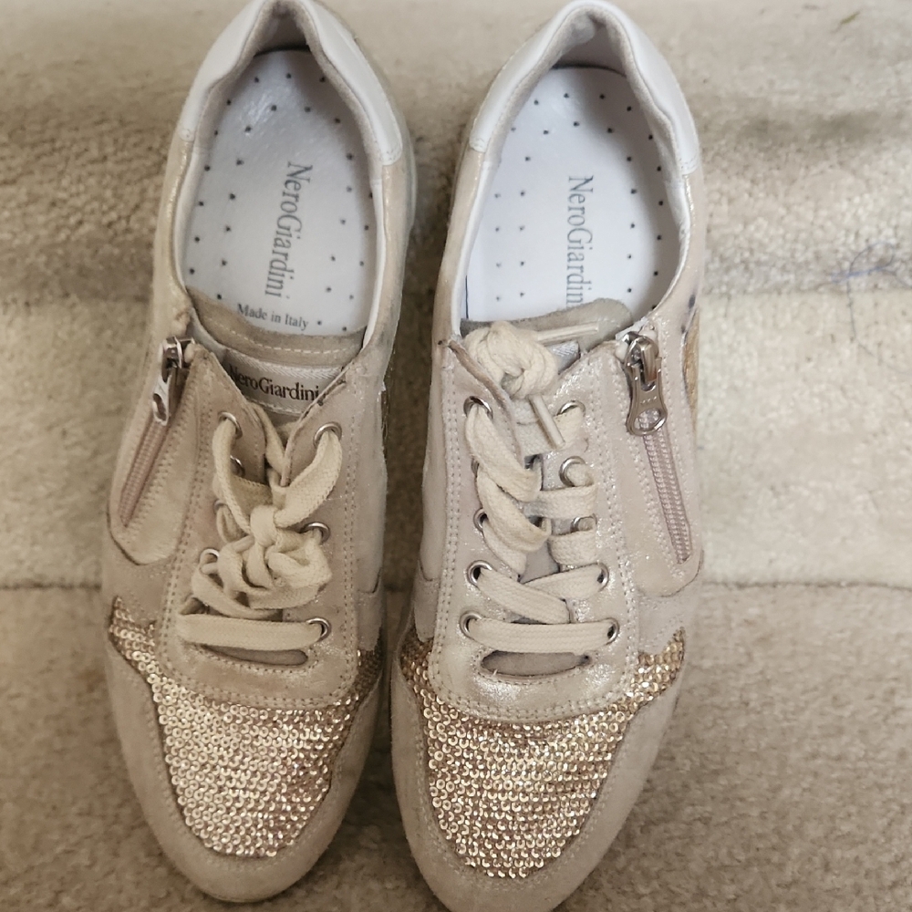 Nero Giardini Women's Beige and Gold Sneakers